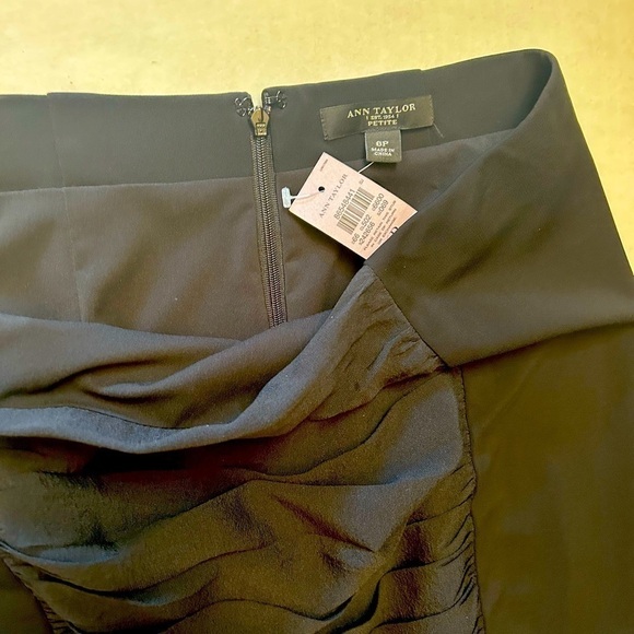 Ann Taylor black lined pencil draped below the knee midi skirt NWT Sz-6P L3 - Picture 8 of 8